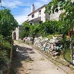 Case de vacanță Holiday Home Pernat *