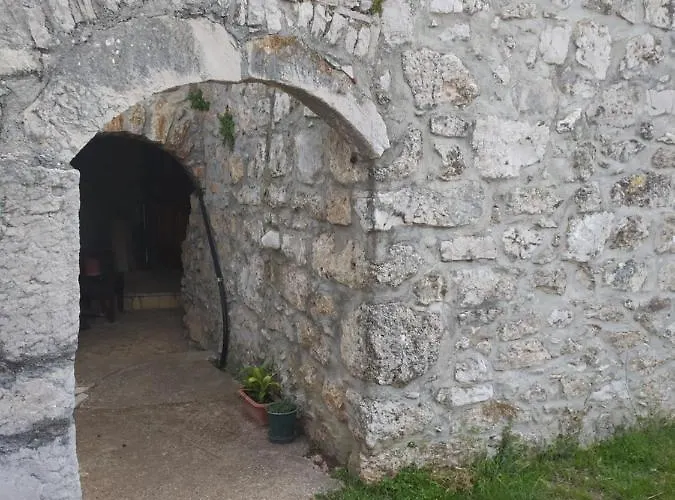 Case de vacanță Holiday Home Pernat